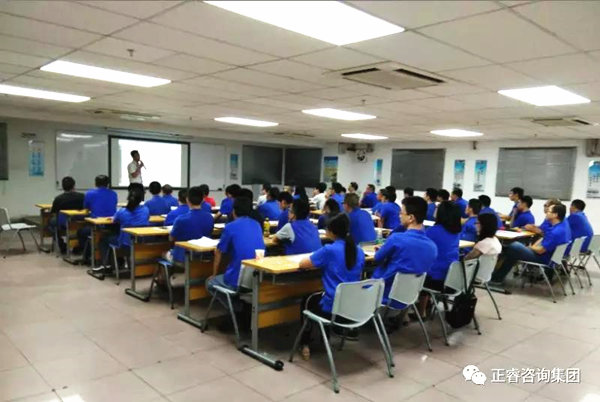 團隊建設(shè)課程培訓(xùn) 團隊建設(shè)課程培訓(xùn)