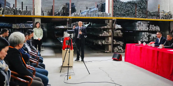 廣東正睿企業(yè)管理研究院副院長龐金森老師 廣東正睿企業(yè)管理研究院副院長龐金森老師