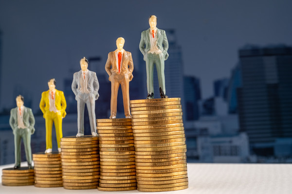 集團(tuán)財(cái)務(wù)整合優(yōu)化：降低成本，提高資金使用效率