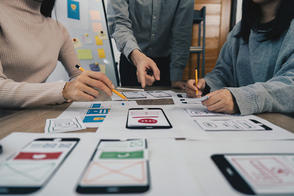 品牌設(shè)計(jì)：打造獨(dú)特形象，提升品牌知名度