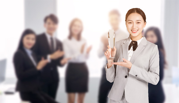 集團(tuán)人才梯隊(duì)建設(shè)：培養(yǎng)核心人才，提升企業(yè)競(jìng)爭(zhēng)力