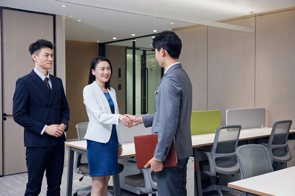 行業(yè)洞察與企業(yè)戰(zhàn)略:戰(zhàn)略咨詢公司的雙重智慧 行業(yè)洞察與企業(yè)戰(zhàn)略:戰(zhàn)略咨詢公司的雙重智慧