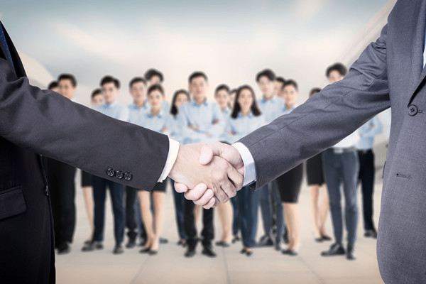 戰(zhàn)略轉(zhuǎn)型：再造競爭優(yōu)勢，開拓新局面