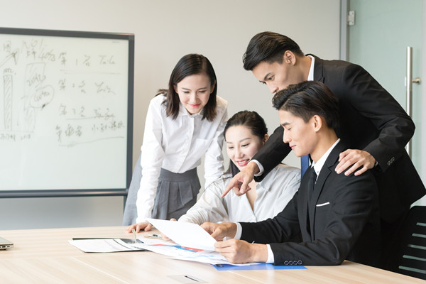 引領(lǐng)市場(chǎng)變革，專業(yè)營(yíng)銷咨詢助力企業(yè)持續(xù)增長(zhǎng)