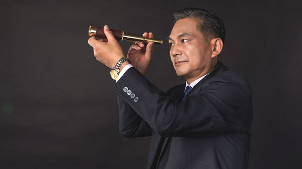 對組織流程進行優(yōu)化再造，提高工作效率和降低成本