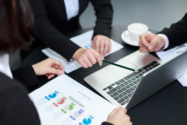 集團(tuán)管控的核心價(jià)值：資源整合、風(fēng)險(xiǎn)控制與協(xié)同發(fā)展