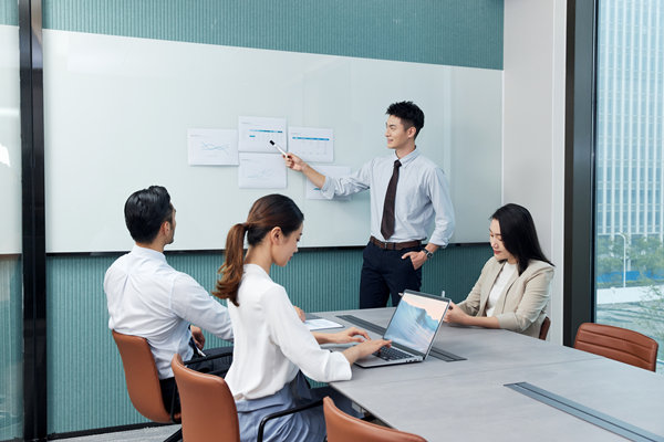 決策優(yōu)化：構(gòu)建科學(xué)、透明、快速響應(yīng)的組織決策體系