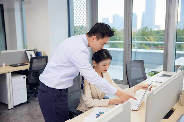 薪酬與人才流失：合理設(shè)計(jì)，降低流失率