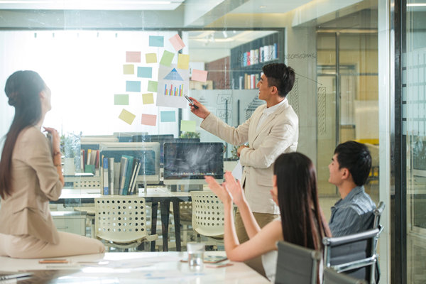 薪酬與績效掛鉤：激勵(lì)員工，提高工作表現(xiàn)