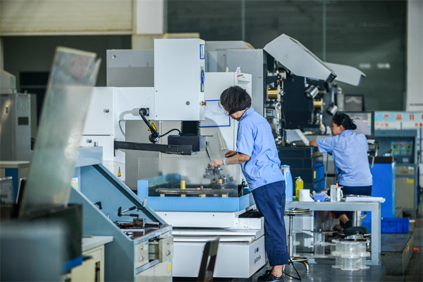 制造業(yè)管理新策略，引領(lǐng)企業(yè)高效運(yùn)營，提升競(jìng)爭(zhēng)力