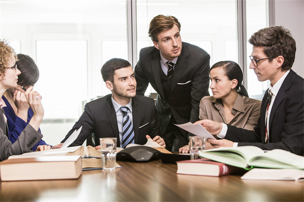 強(qiáng)化集團(tuán)管控體系，引領(lǐng)企業(yè)穩(wěn)健前行，共筑輝煌未來