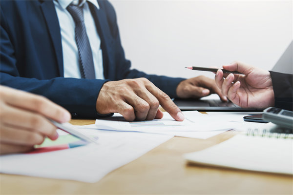 精準(zhǔn)定位集團(tuán)戰(zhàn)略，強(qiáng)化管控力度，鑄就長青基石