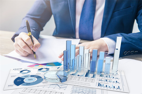 制定精準(zhǔn)經(jīng)營計(jì)劃，引領(lǐng)企業(yè)穩(wěn)健發(fā)展，實(shí)現(xiàn)長(zhǎng)遠(yuǎn)目標(biāo)