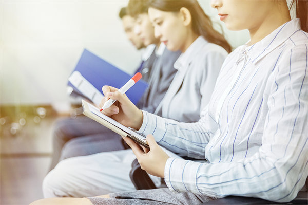 人才挖掘與選拔：全面評估候選人能力，選拔優(yōu)秀人才