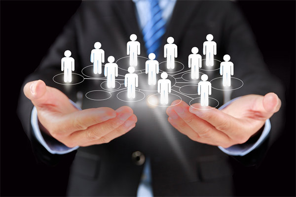 緊扣市場(chǎng)需求，調(diào)整年度經(jīng)營(yíng)計(jì)劃，增強(qiáng)企業(yè)競(jìng)爭(zhēng)力