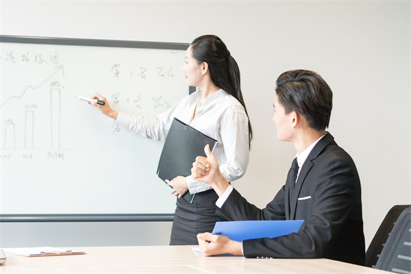 深化人力資源培訓，打造高素質(zhì)專業(yè)化人才團隊