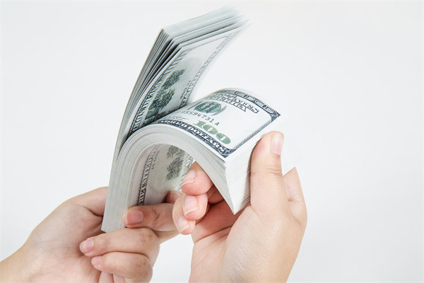 薪酬體系優(yōu)化：降低成本，提升員工滿意度