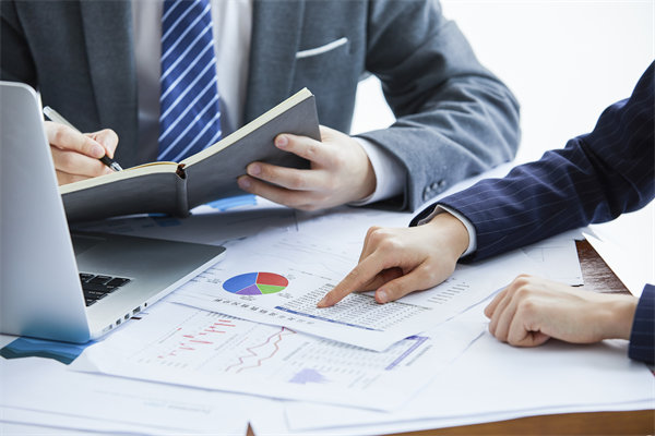 構(gòu)建和諧員工關(guān)系，營(yíng)造積極向上的人力資源氛圍