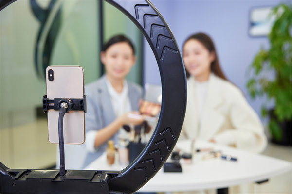 社交媒體在營銷管理中的應用:打造品牌影響力新途徑 社交媒體在營銷管理中的應用:打造品牌影響力新途徑